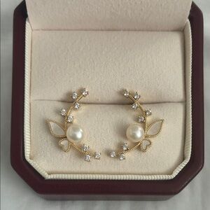 Gold Pearl Leaf Earrings